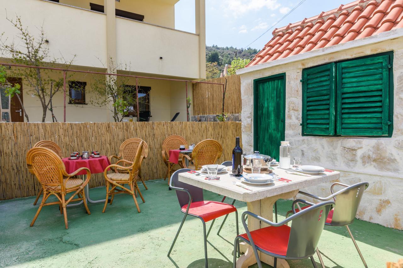 Apartmani Marko I Ana Marina Exterior foto