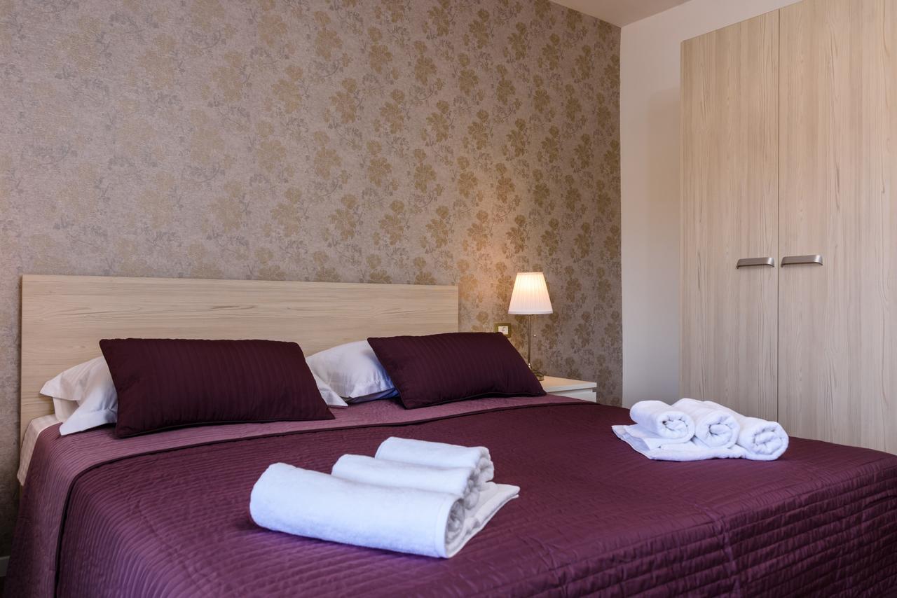 Apartmani Marko I Ana Marina Exterior foto